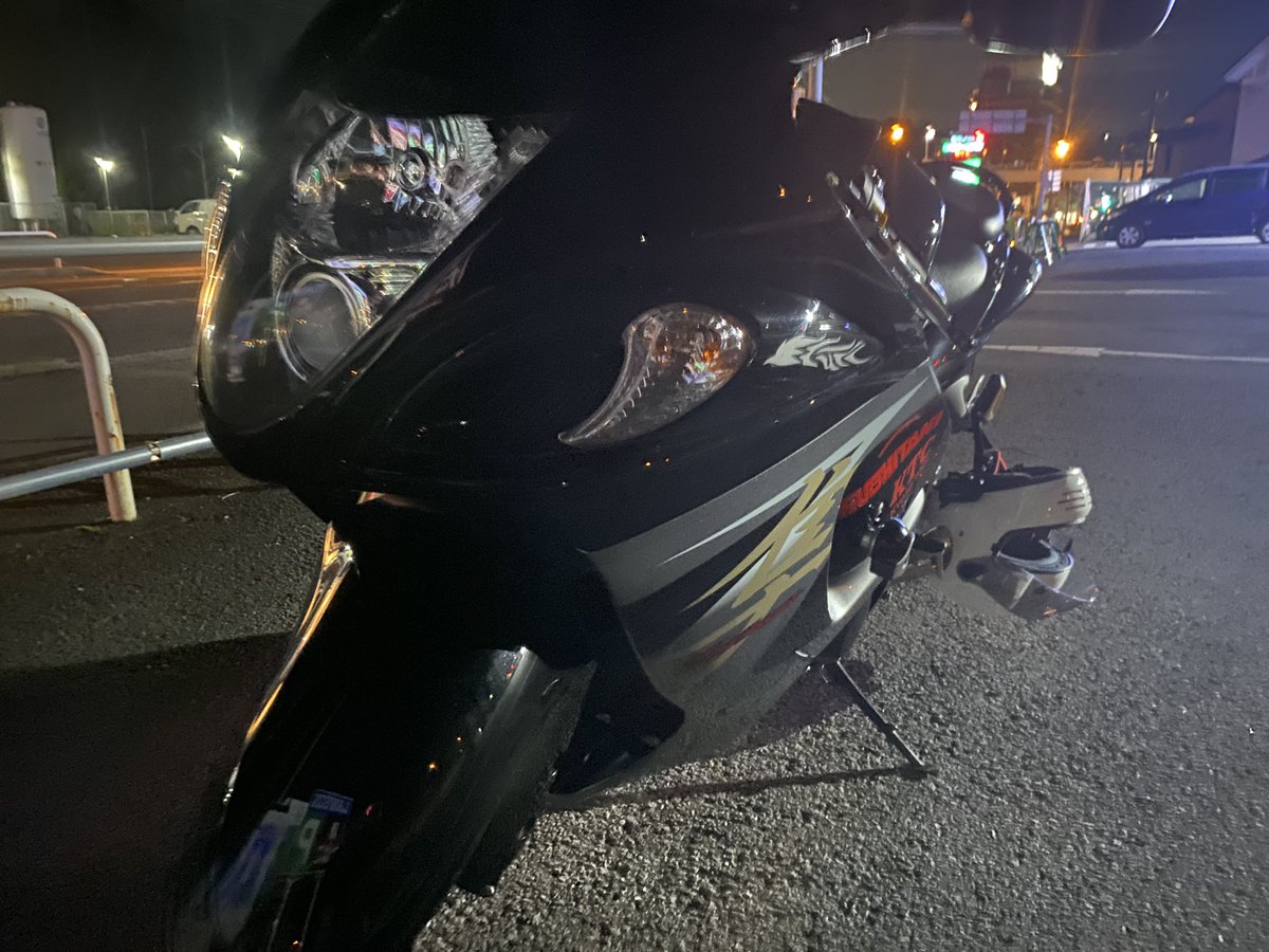 CkZephyr11's tweet photo. 安定の低浮上だが良い4気筒の日とやらは逃せない
4気筒は素晴らしいと思います
#いい4気筒の日 https://t.co/5TqIkTpU4i