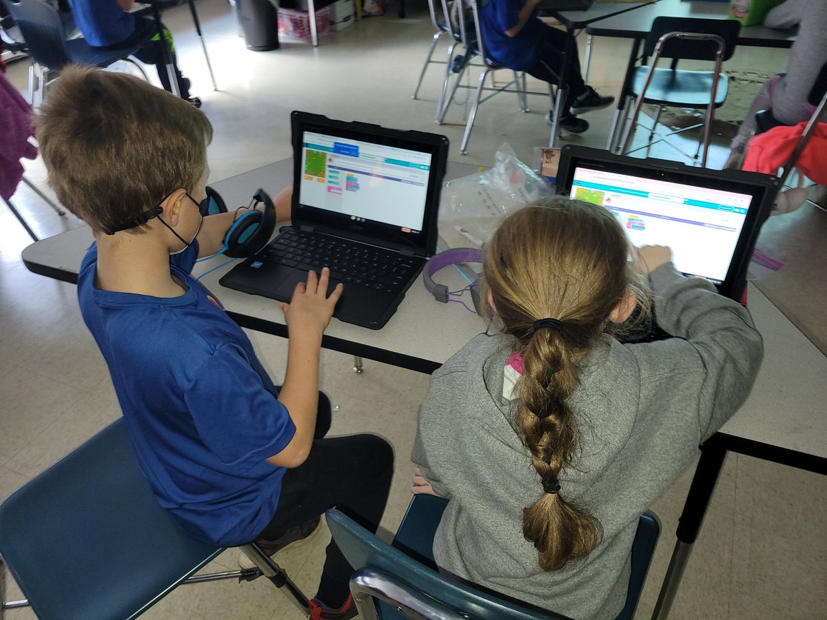 KaitlynQuick14's tweet photo. It was a @codeorg kind of day! Only about 50% had used https://t.co/2UoOsTLTc9 before and they were SO excited to show their peers the ropes. We started back at the basics and challenged ourselves with some new fun along the way. Stay tuned for some "COOL" winter creations! https://t.co/pK2adKWRD5
