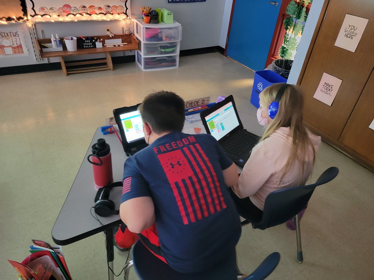 KaitlynQuick14's tweet photo. It was a @codeorg kind of day! Only about 50% had used https://t.co/2UoOsTLTc9 before and they were SO excited to show their peers the ropes. We started back at the basics and challenged ourselves with some new fun along the way. Stay tuned for some "COOL" winter creations! https://t.co/pK2adKWRD5