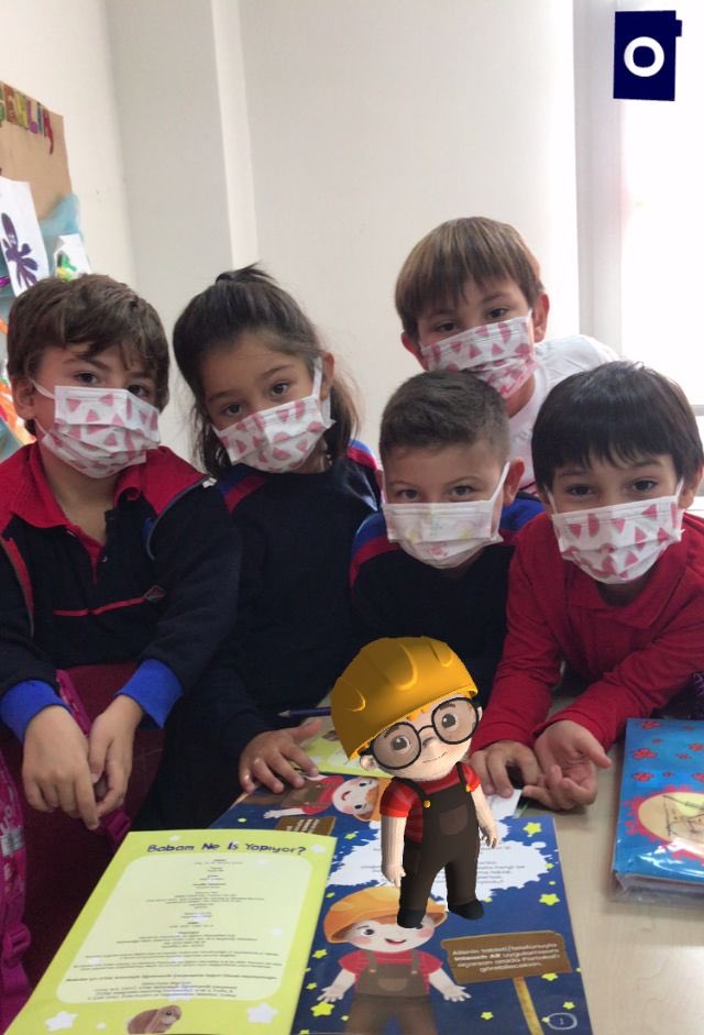 BKkarsiyaka's tweet photo. 1. Sınıf öğrencilerimiz STEM dersinde arkadaşımız Portakal’a #INTEACHAR uygulamasını kullanarak hayat verdi. @benaykaragz @cuneytd1 @mserhankal #STEMgelecektir https://t.co/l4RBupZuwM