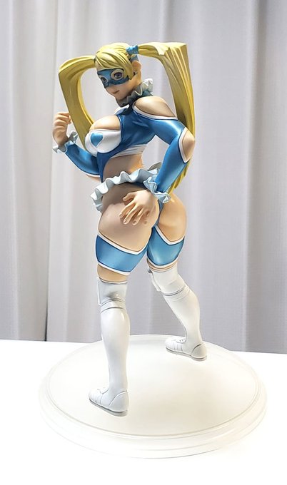 造形師の唐詩郎(@towsilow)さんの訃報。昔、すごく気に入って買ったレインボーミカのフィギュアがあった。後年、ギャル子の超絶クオリティのフィギュアを制作してる方がいて、それがミカの造形師の方で驚いたし光栄だった。生前にお礼を言う機会が無かったのが悔やまれる。ご冥福をお祈りします。 