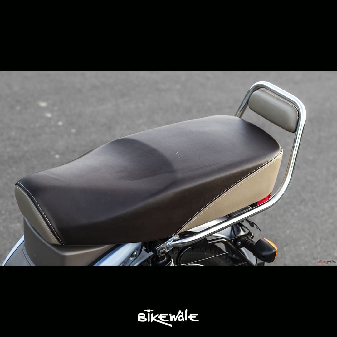 BikeWale's tweet photo. The #XL100 is TVS's highest-selling product for a reason. It is reliable, offers excellent fuel efficiency and is inexpensive to maintain or buy.
For more details: https://t.co/TRt3vgWbbB

#BWPhotos #TVSXL100Comfort #TVSXL100 https://t.co/UXiR8q3UMI