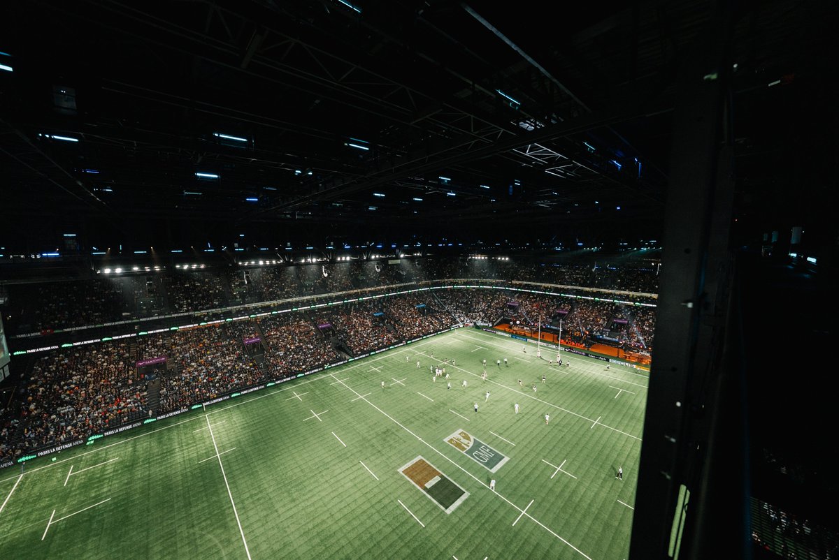 plenitudearena's tweet photo. #JeudiPhoto

👀 Plongez dans l'ambiance du dernier match à @ParisLaDefArena... attention ça peut donner le vertige 😮

📸 Des photos superbes mettant en perspective l'immensité de la salle 🥰

🏉@racing92 / @StadeToulousain
🗓31/10/2021
🎞Marie Bouhiron

https://t.co/9mZHjjRjuR https://t.co/9JsFsgoief