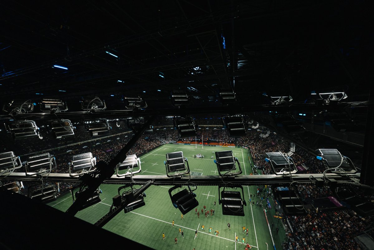 plenitudearena's tweet photo. #JeudiPhoto

👀 Plongez dans l'ambiance du dernier match à @ParisLaDefArena... attention ça peut donner le vertige 😮

📸 Des photos superbes mettant en perspective l'immensité de la salle 🥰

🏉@racing92 / @StadeToulousain
🗓31/10/2021
🎞Marie Bouhiron

https://t.co/9mZHjjRjuR https://t.co/9JsFsgoief