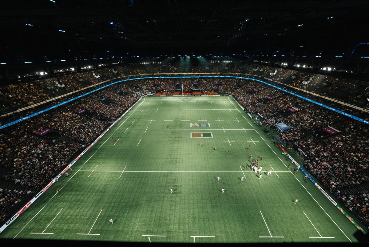 plenitudearena's tweet photo. #JeudiPhoto

👀 Plongez dans l'ambiance du dernier match à @ParisLaDefArena... attention ça peut donner le vertige 😮

📸 Des photos superbes mettant en perspective l'immensité de la salle 🥰

🏉@racing92 / @StadeToulousain
🗓31/10/2021
🎞Marie Bouhiron

https://t.co/9mZHjjRjuR https://t.co/9JsFsgoief