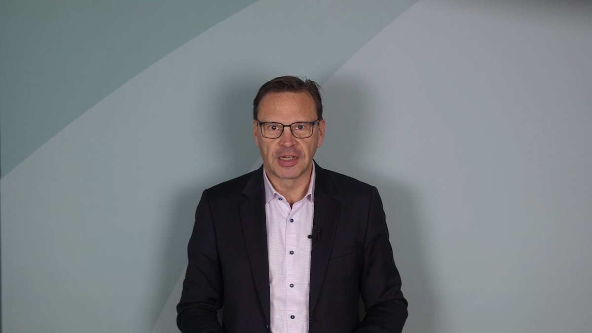 Oppisopimus webinaari käynnissä. Ylijohtaja <a href="/LempinenPetri/">Petri Lempinen</a> totesi oppisopimuksen tehtävän olevan nyt keskeisempi kuin koskaan. #oppisopimus #opsory #opsowebinaari