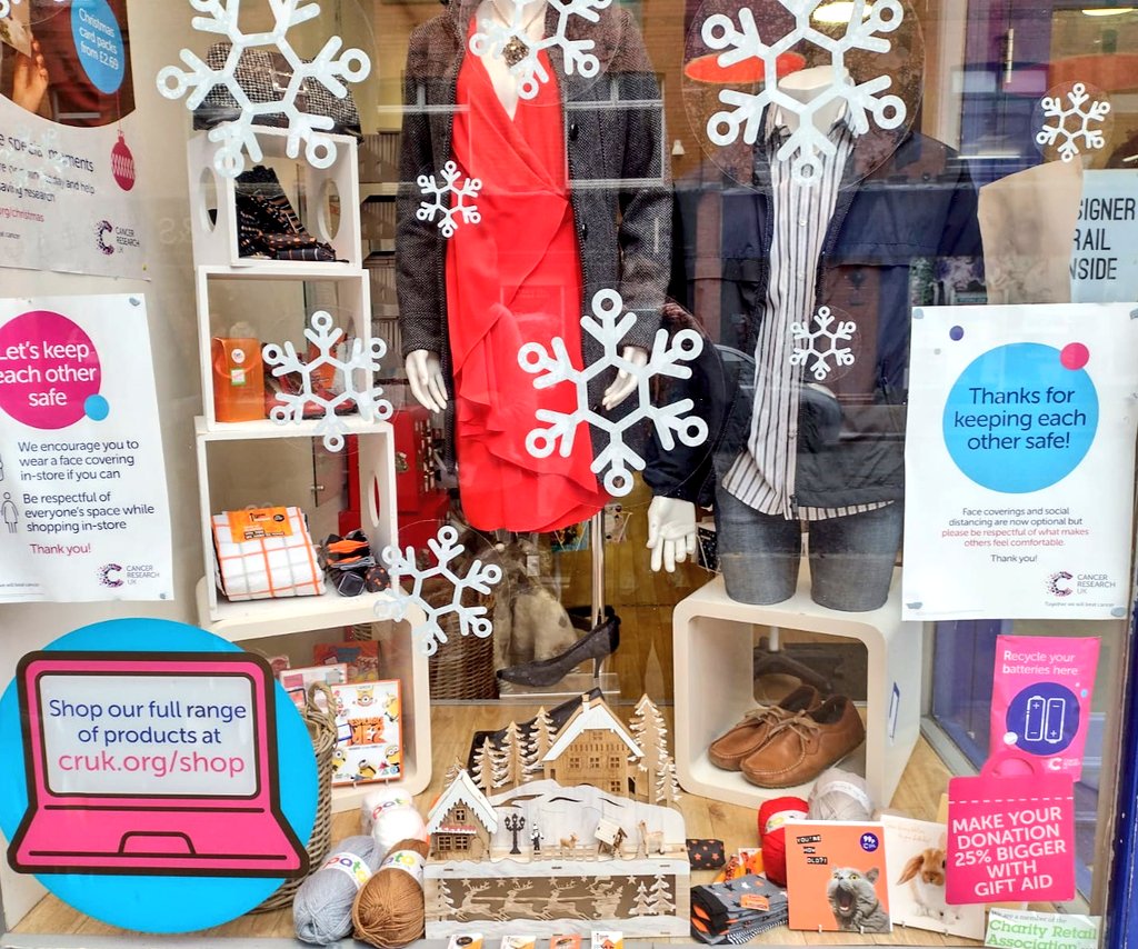 CrukChesterFG's tweet photo. Our new window display &amp; some of our new model displays. Creeping in with the Xmas theme while still keeping to our #su2c colours. Only 1 week left so pop in to have a go on one of our many fundraising games @MellorCDE @CRUKShops @SU2CUK @ChesterBID @chestertweetsuk @SU2C @CR_UK https://t.co/J3BfUcNsgZ