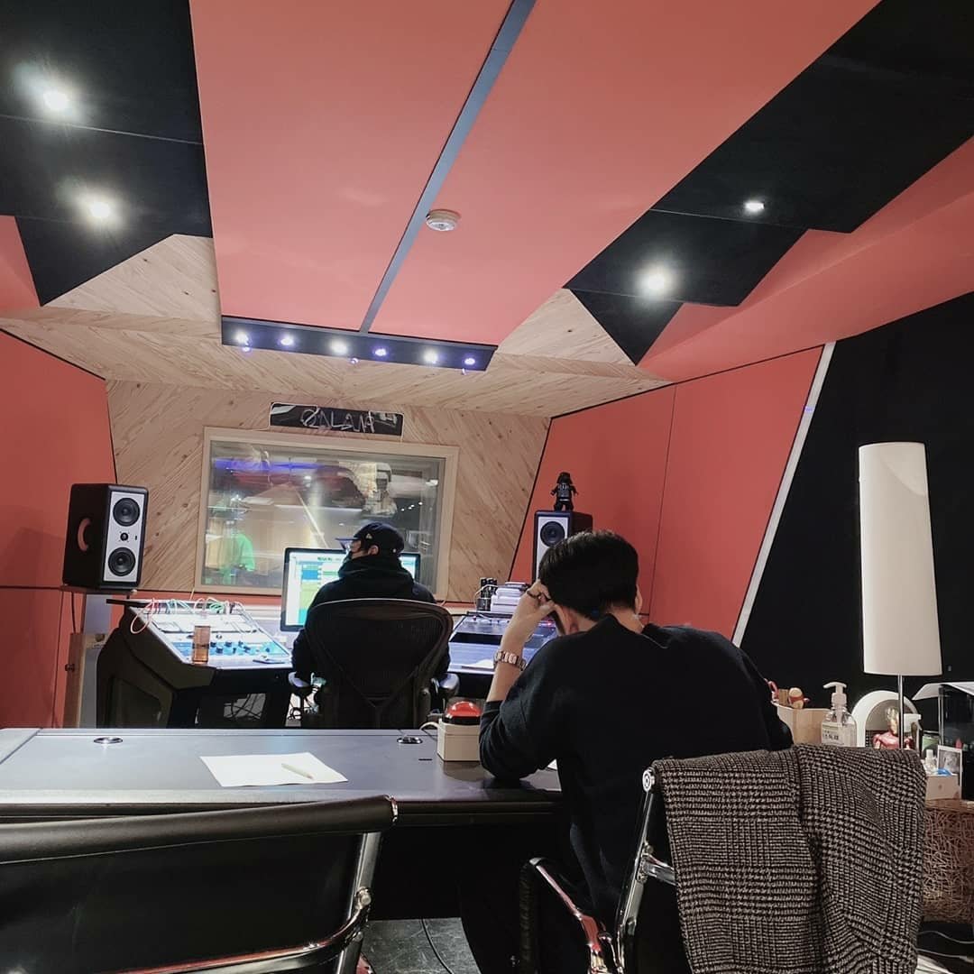 Follow_KSH's tweet photo. #NewSong #ComingSoon

강성훈, 곧 컴백하나..이단옆차기와 타이틀곡 준비 완료 [스타IN★]

▶️ https://t.co/7oYaiY1Mwp

#강성훈 #KANGSUNGHOON #姜成勋
#カンソンフン https://t.co/P48NytbhZE