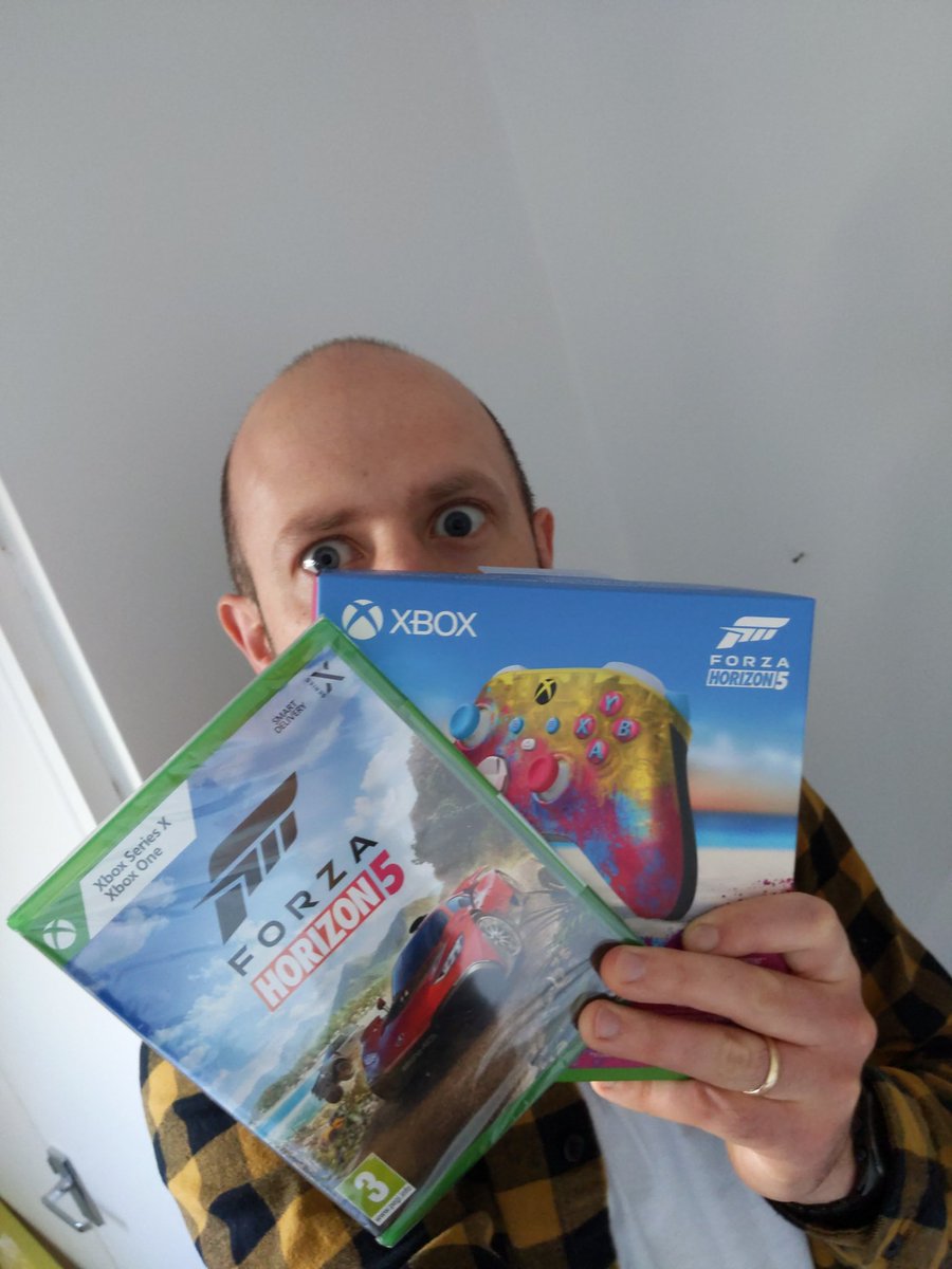 freelanceP's tweet photo. This is my 4th Forza Horizon game and I don't think I've ever been prouder to be a part of this team. I've seen reviews pick up on the game's heart and that's because this team has heart ❤️. See you all in Mexico, Vamos! #ForzaHorizon5 https://t.co/AkiqOFjUr0