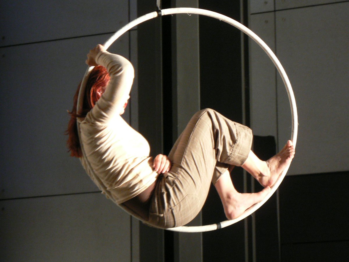 AECID_es's tweet photo. 😻 Súmate el 9 de noviembre en @Zoom a #Temporalidad #ProgramaVENTANA de #AECID, un diálogo entre bailarines y científicos sobre la #percepción del #tiempo dirigido por @jordilvidal.
Más info 👇https://t.co/eyMDAxhUB4 https://t.co/KdTEpKCj3k