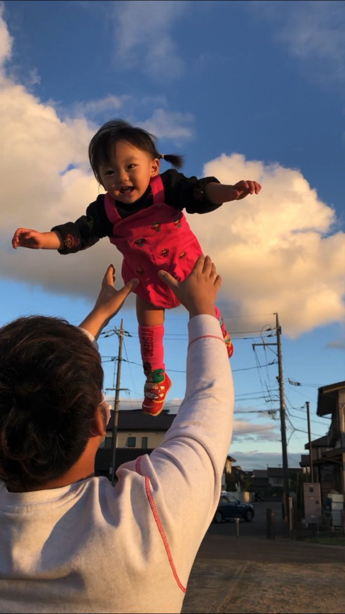 n3346g's tweet photo. たあの今月休みいっこもなくて
ずっと残業で心音もパパと会える時間なくて
かわいそう🥺でもそんだけ頑張ってくれて
心音も私も何不自由なく生活できてて
感謝しかない🥲🧡体壊さないか心配🥺 https://t.co/fi9n1ney3w