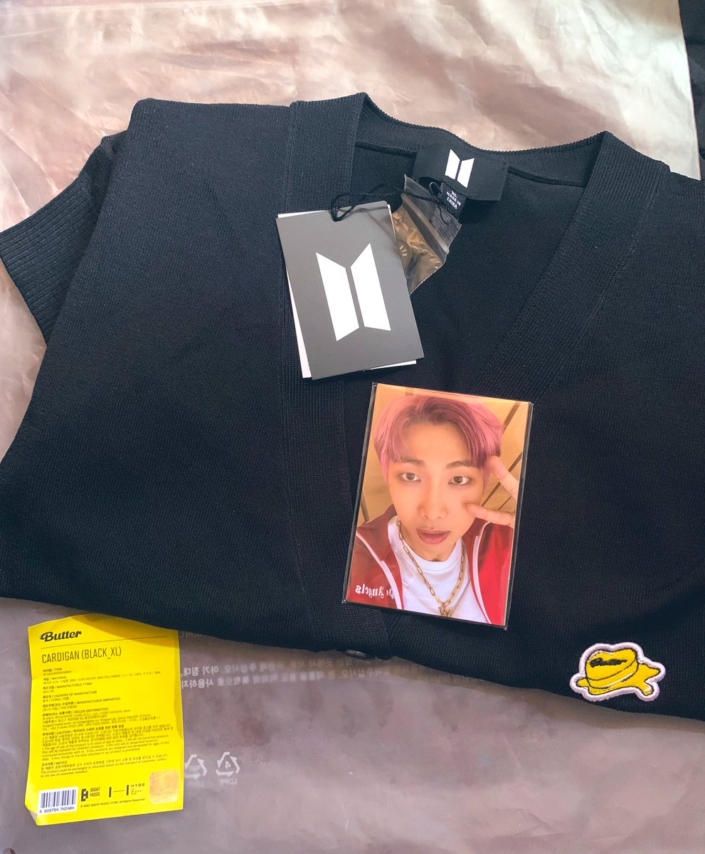ynnejprk's tweet photo. Finally got my butter cardigan with awesome pcs 💕 thankyouu @GingerBoxPH https://t.co/lYZlQ1TZxo