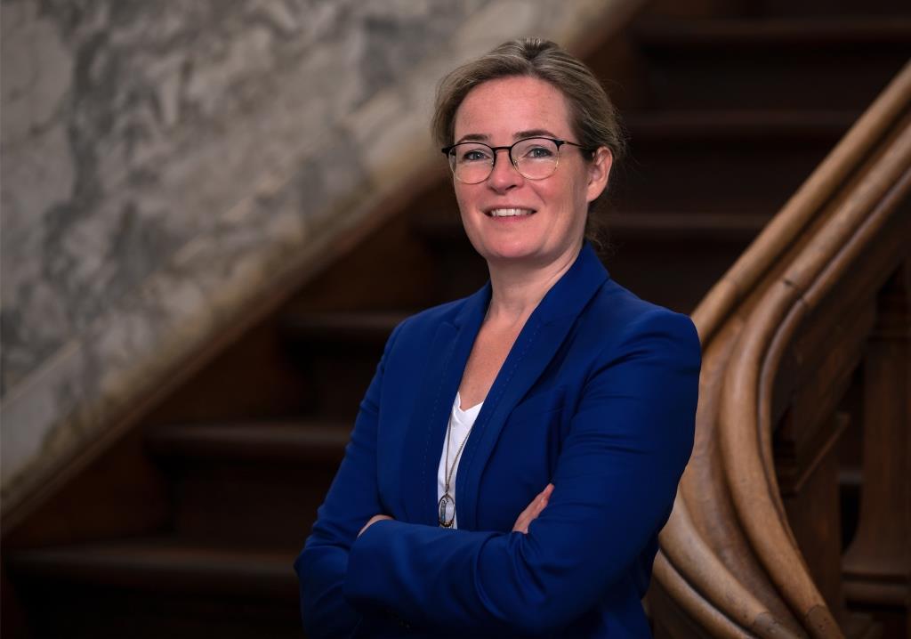 🔋 Wil je weten hoe je minder energie verspilt en duurzame energie opwekt? Wethouder Carin Ogier vertelt in haar column van deze week meer over de Nationale Klimaatweek en de nieuwe campagne ‘Weesp krijgt nieuwe energie’. ⤵️

weesp.nl/bestuur-organi…