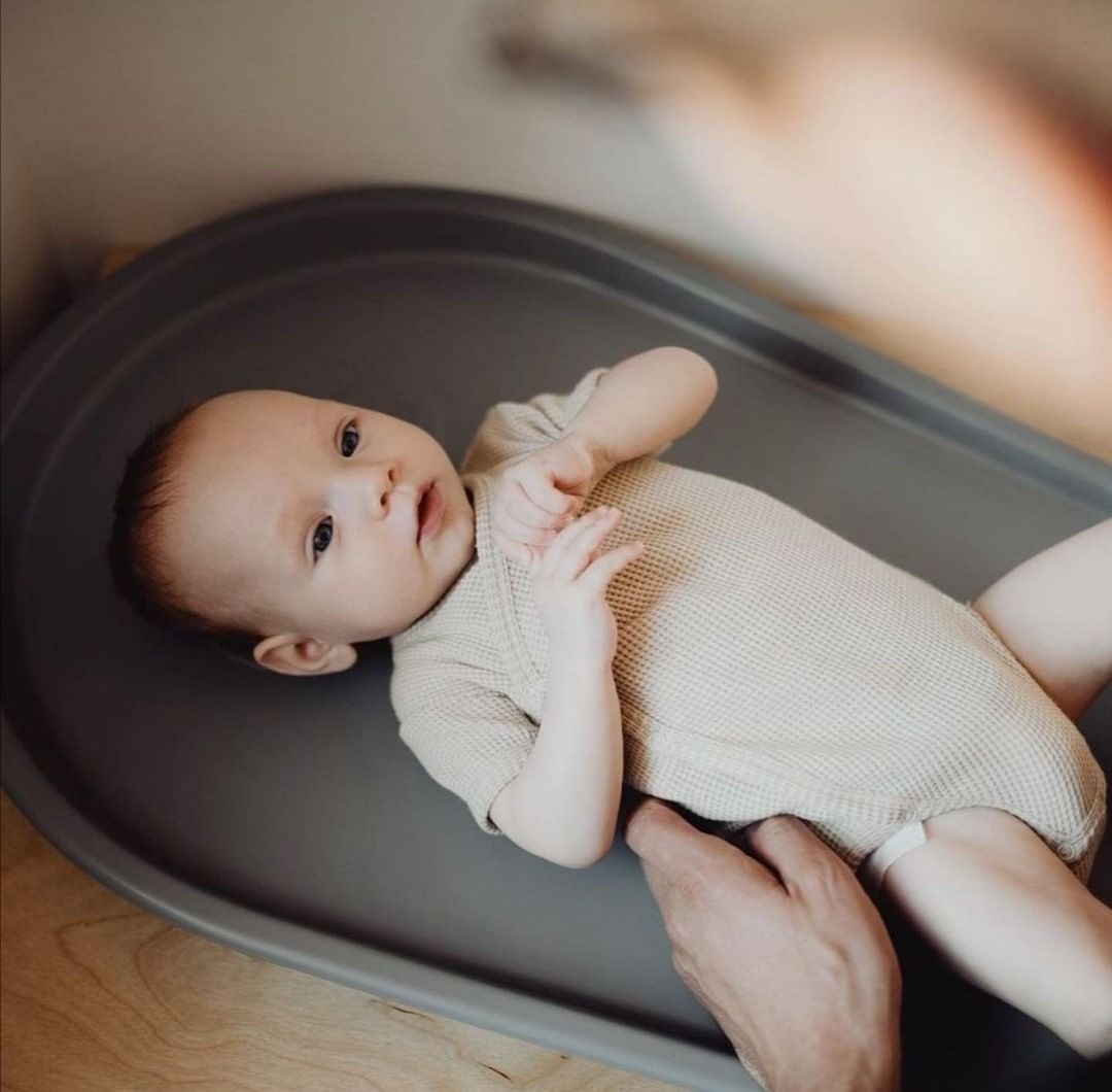 BabySouk's tweet photo. (c) @shnuggle Squishy Changing Mat is perfect for cozy nappy changes.

📸: @babytrainaus

Shop #linkinbio and get it for up to 30% OFF! Use code EXTRA10 for additional 10% discount. 

#wherefamilybegins #babysouk #shnuggle #sale https://t.co/9oaaNhCBWO