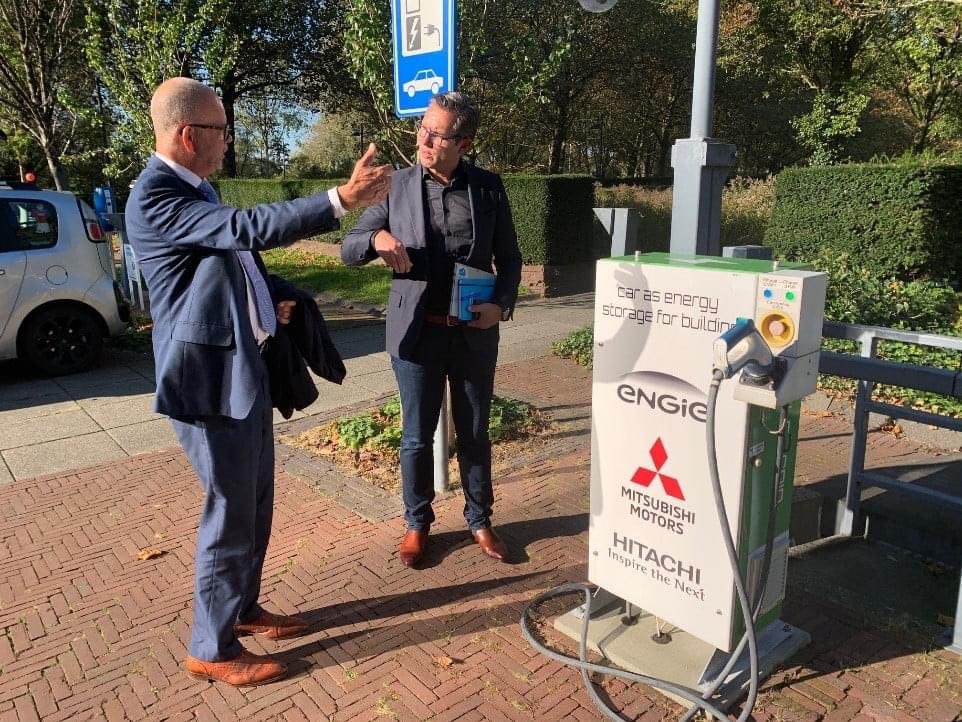 ‘De enige manier om de energietransitie te versnellen, is door samen te werken’, aldus Freriks, directeur bij @EQUANSNL. Ook vertelt hij over #Techlands, waarmee hij jongeren enthousiast wil maken voor een baan in de techniek. @twithouder ging langs 👉 bit.ly/3wdZWBv