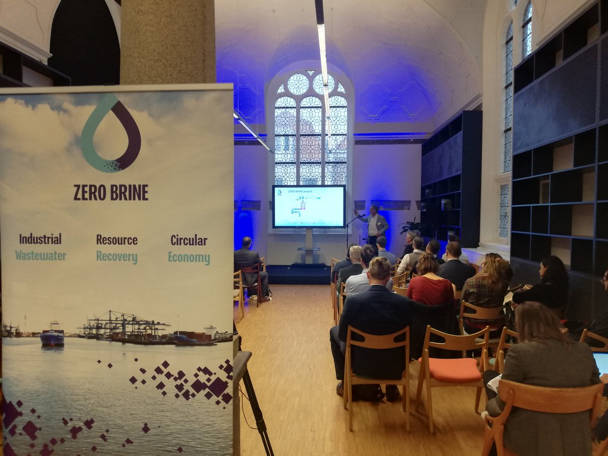 zero_brine_'s tweet photo. Luuk Rietveld discussing the upscaling of #ZeroBrine #technology
#h2020 #industrialsymbiosis #industrialwastewater https://t.co/dDUMpQcqDR