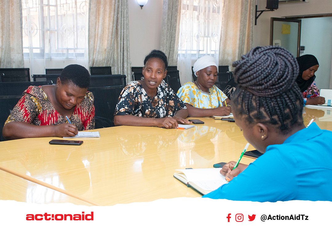 SWFFTanzania's tweet photo. “Naishukuru serikali kwa kufanya zao la dengu kuwa zao la kimkakati na kufanya maamuzi kuhusu dengu zilizokua zimezuiliwa mkoa wa Shinyanga.” – Fredina Said

ActionAid 

#swfftanzania #wakulimatz #ActionAid https://t.co/bFmTlT4dm8