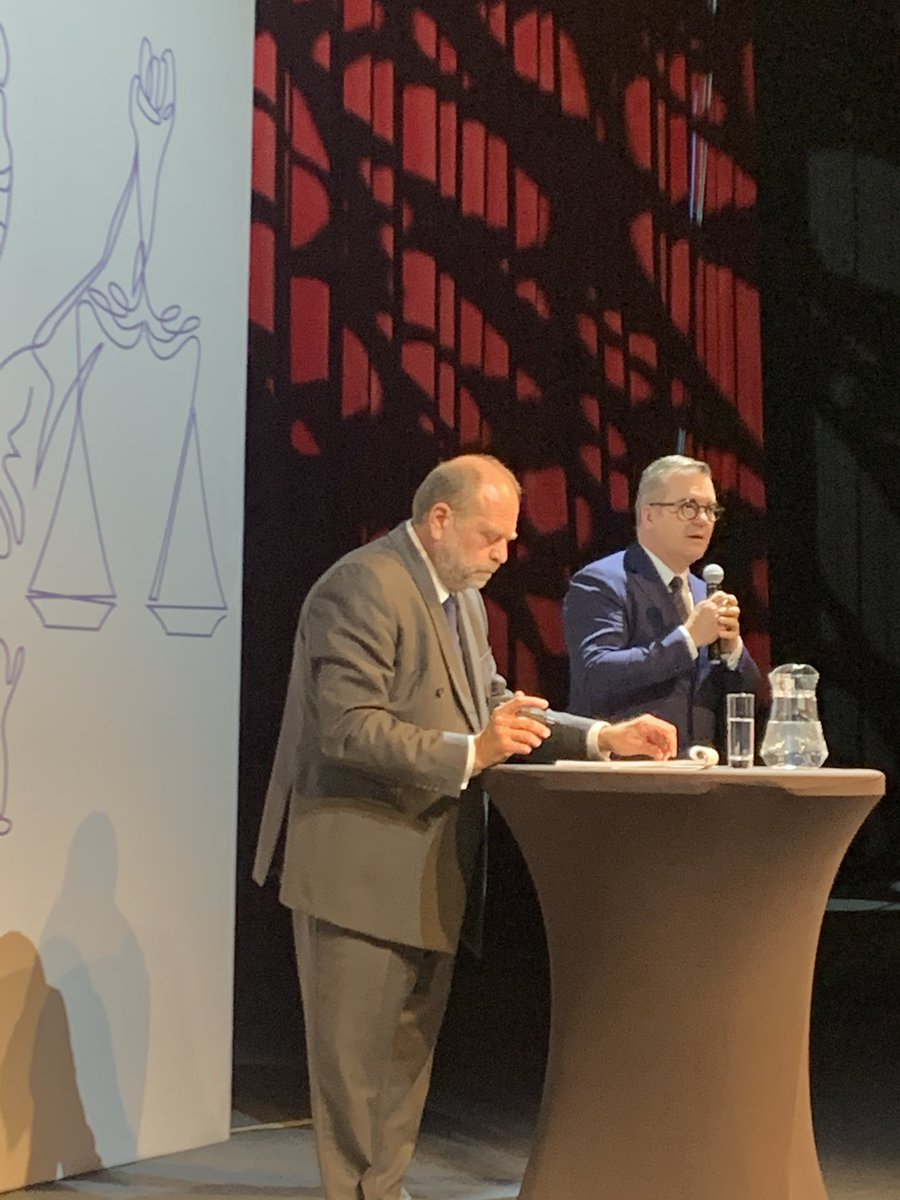 ProcureurRodez's tweet photo. @pgcaMontpellier @E_DupondM #EtatsGenerauxDeLaJustice #parlonsjustice 
Le @ProcureurRodez a témoigné de la mise en œuvre de la justice pénale de proximité en #Aveyron. 
Procédures simplifiées, notifications accélérées, déploiement sur le territoire départemental des délégués du procureur de la République. https://t.co/JTIyrarY2r