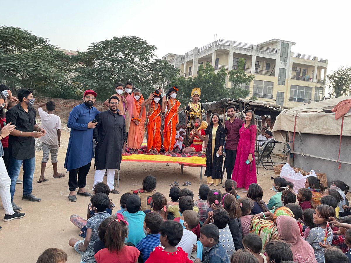 fun2shh_Me2's tweet photo. @Great_Learning This Diwali My #NewBeginning is 
 To Spend Some Time with these under privileged kids of basti near my house .....To celebrate festivals with them and to share my happiness with them......And to spent some part of my earnings for their need ......

#GreatLearning #PowerAhead https://t.co/aQ0kALwkHp