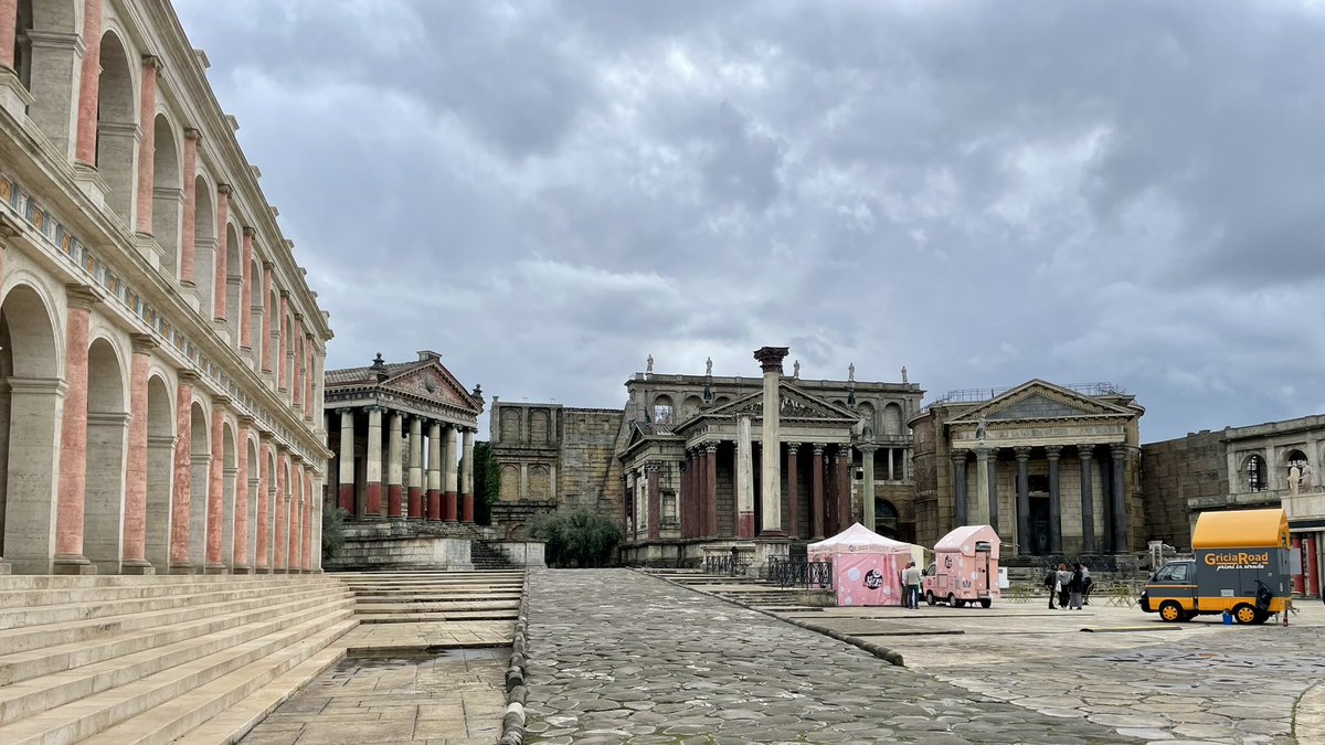 Oggi in questa location meravigliosa a <a href="/Cinecitta/">Cinecittà</a> al festival #RomeVideoGameLab per parlare del progetto didattico #kidseconomics di <a href="/ComunicareCnr/">Consiglio Nazionale delle Ricerche - Comunicazione</a>