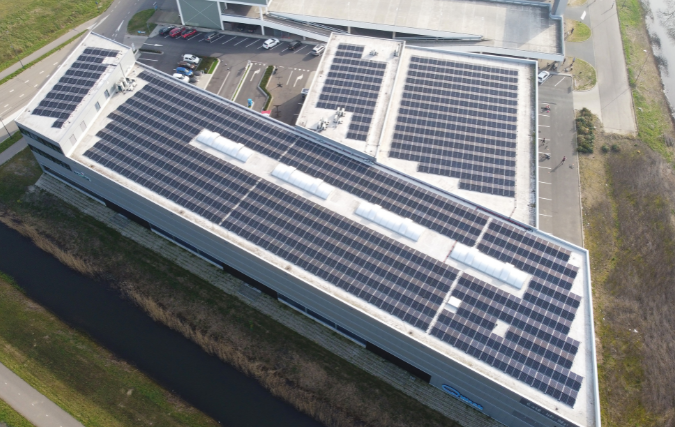 GJIZ's tweet image. Undernimmers yn @Waadhoeke wolle wol, mar kinne de opwekte energzy op bedriuwsdaken faak net weromleverje oan it elektrisiteitsnet.😓 
#congestie #zonne_energie #zonnepanelen
ondernemersbelang.nl/nieuws/vijf-re…