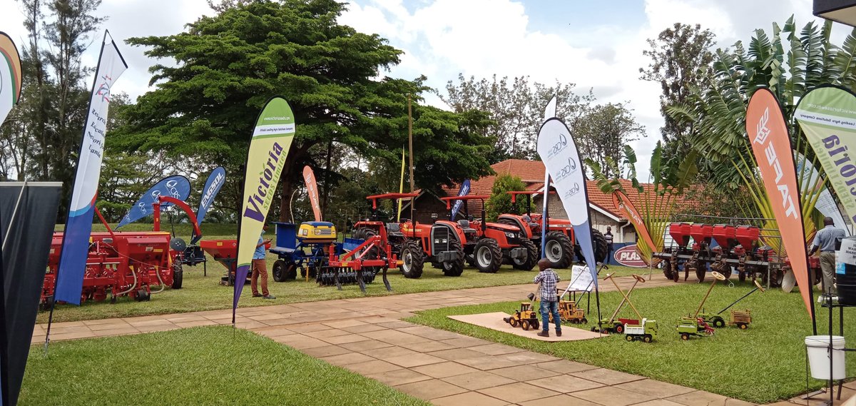 FarmcampUg's tweet image. Appreciation to @gayazahigh  @URAuganda  @UCC_Official @Shell_Uganda @UgandaBIC  @VictoriaSeeds  @Engsol_UG @RENU_256 @UNinUganda  @agromastercorp @narouganda @CatholicRelief for supporting the camp
#farmcamp2021