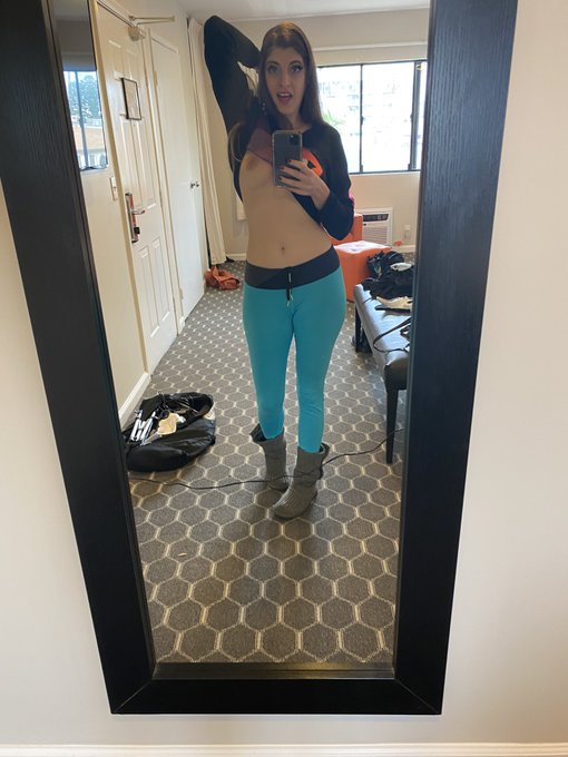 Will my dreams ever pan out?  Been in LA for awhile, and no bookings.  I just want to do porn.  Instead<a href="/tag/cute"class="tags"><span>#cute</span></a><a href="/tag/eyes"class="tags"><span>#eyes</span></a><a href="/tag/hair"class="tags"><span>#hair</span></a><a href="/tag/sexy"class="tags"><span>#sexy</span></a><a href="/tag/skin"class="tags"><span>#skin</span></a><a href="/tag/hot"class="tags"><span>#hot</span></a><a href="/tag/pretty"class="tags"><span>#pretty</span></a><a href="/tag/babe"class="tags"><span>#babe</span></a>