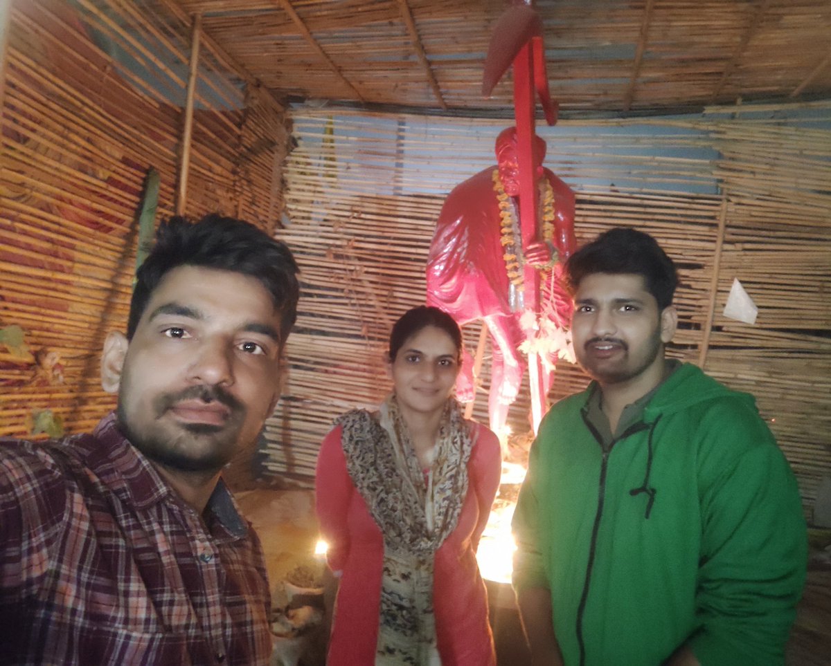 mandeeppunia1's tweet photo. आप सभी को दीवाली की राम राम.. 

हमारे राम किसान भाई ❤️

वीडियो👇
https://t.co/gMVS2EuVYv https://t.co/MtX1mzMjXP