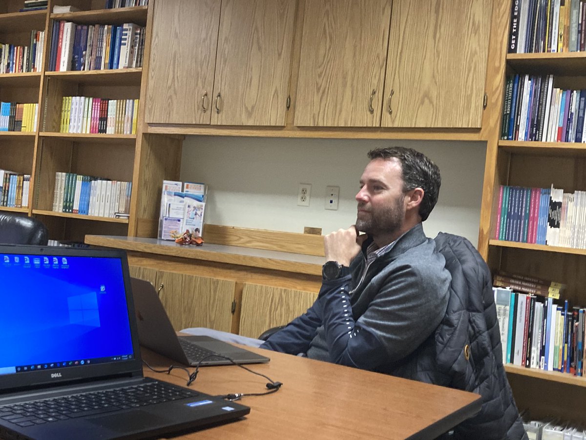 MGeoghegan22's tweet photo. .@mrsmacgregor206 sharing the story of #PositiveSignThursday in Littleton @CraigCMartin12 @Joe_Sanfelippo @casehighprinc #MALeads21 #SparkTheMovement https://t.co/DYkZrOtNOu