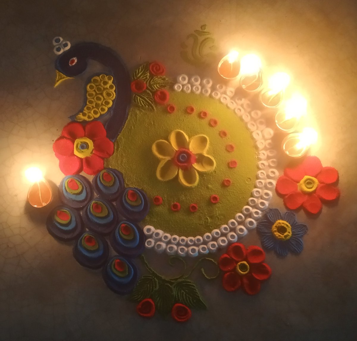 life_formulae's tweet photo. The elegance of a festival lies in Rangoli, 
Wishing you all an auspicious and unforgettable Diwali🕯🕯... 

#Diwali #Diwali2021 #Diwaliwishes #DiwaliCelebration #happiness #Rangoli #FestivalOfLights #life #beautiful #beauty https://t.co/lfurPYN08B