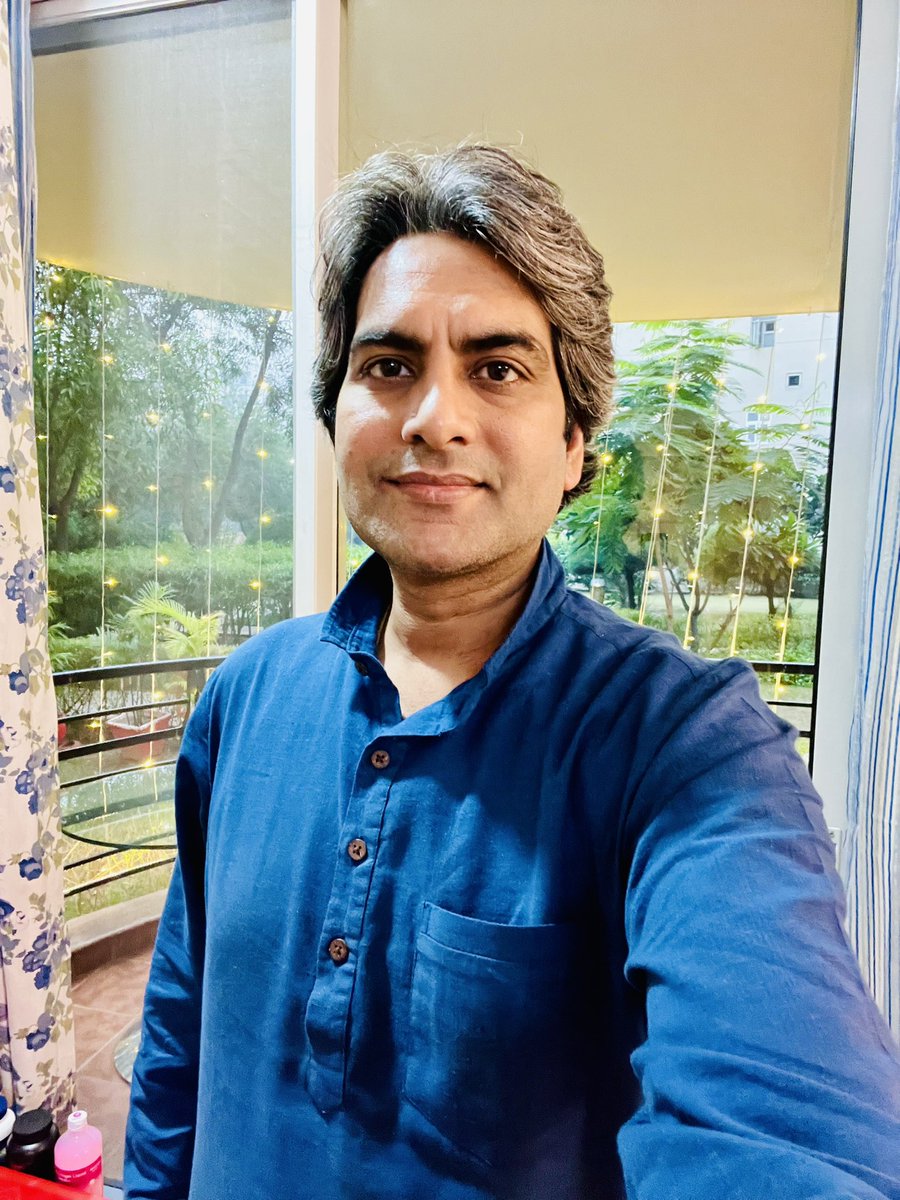 sudhirchaudhary's tweet photo. Special #Diwali selfie after puja. 
#HappyDeepavali everyone. https://t.co/6vpVXQh8GG