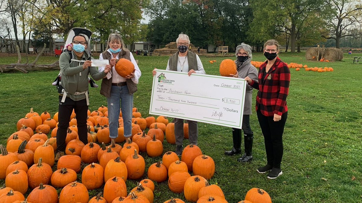 Townsend Smith Foundation volunteers Marg Saliba and Lauraine Andrews join Board Member Pam Mulhall in accepting a generous cheque presentation of $3900 from Lorraine &amp; David, Andrews Farm representatives. Thank you to @AndrewsScenic and our great community for your support!⁠
