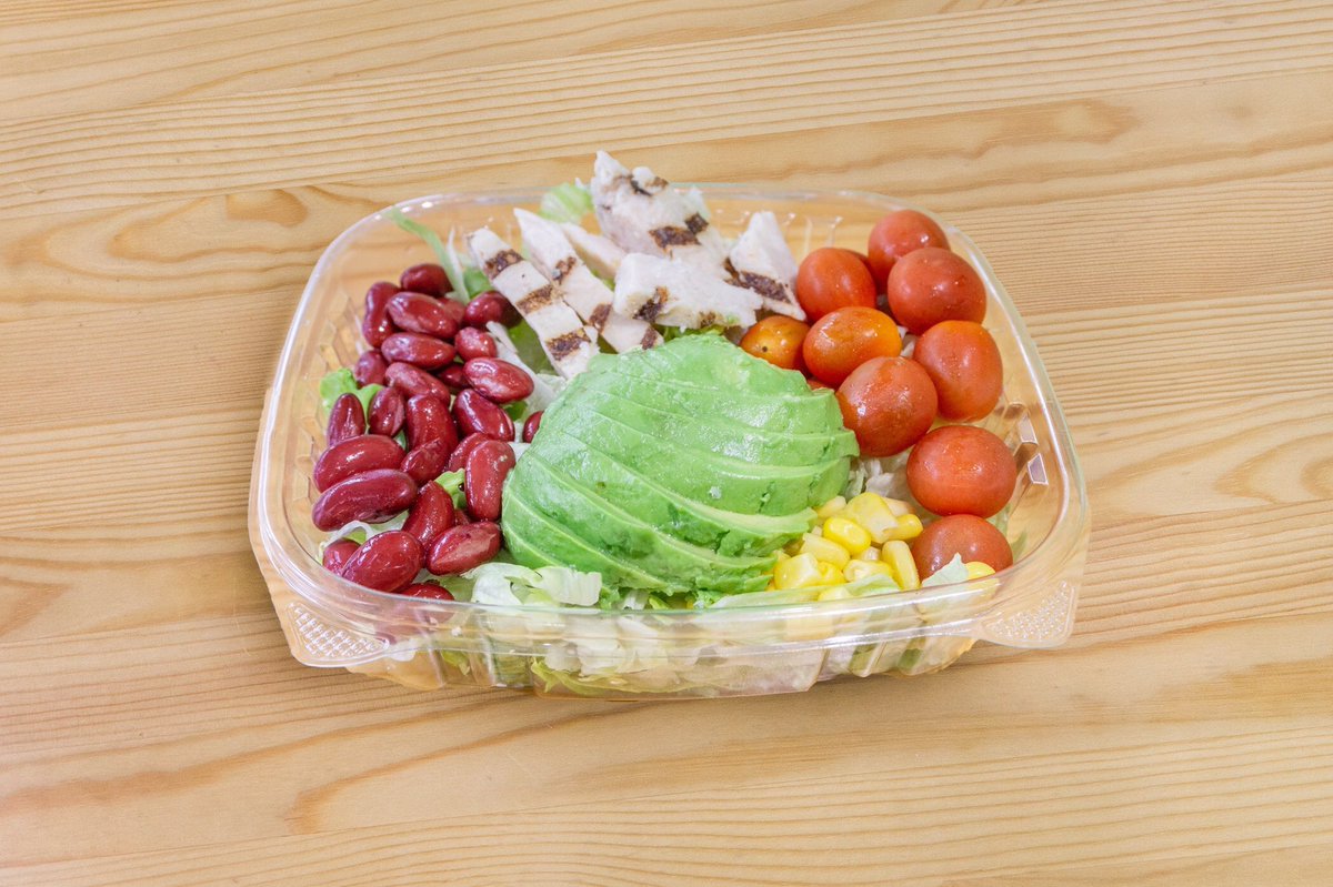 dillpicklewraps's tweet photo. Southwest Salad: romaine, spring mix, avocado, corn, kidney beans, cherry tomatoes, grilled chicken and sweet onion dressing https://t.co/1Q6CYtewiv
