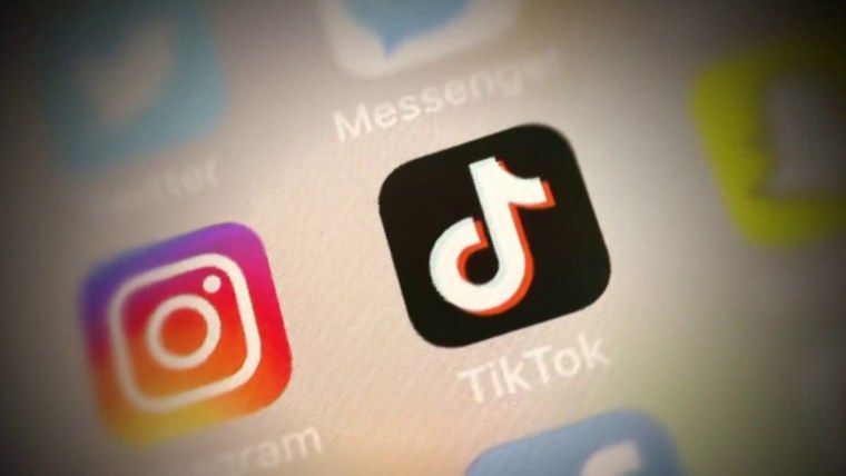 Did someone say TikTok and mental health? Check out this article by <a href="/NBCNews/">NBC News</a>  buff.ly/3EYL9hS