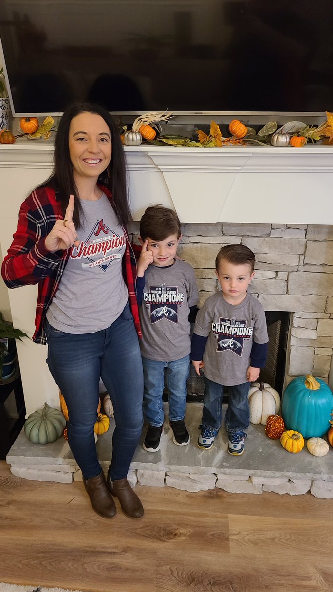 CandiceBHall's tweet photo. Wearing our #worldserieschamps2021 gear today @Braves! #battlewon #thisiswhywechop #BravesCountry ❤⚾️💙🏆☝ https://t.co/kPr9WZPne5