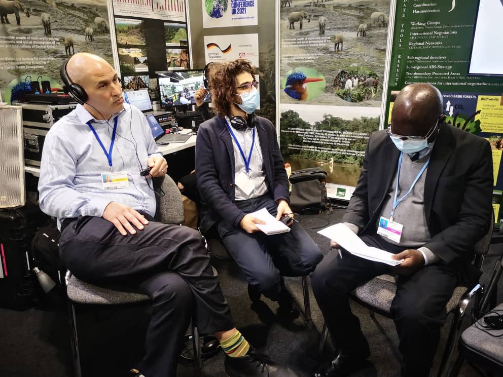 COMIFACINFO's tweet photo. Side event en cours organisé par CAFI dans le pavillon COMIFAC sous le thème: Rainforest Foundation UK (RFUK) and Client Earth
(CE)Client Earth: Local Solutions with Global Significance:
Participatory Forestry in the Congo Basin #congobasin #bassinducongo #bassincongo #Carbon https://t.co/WkNLuPo91S
