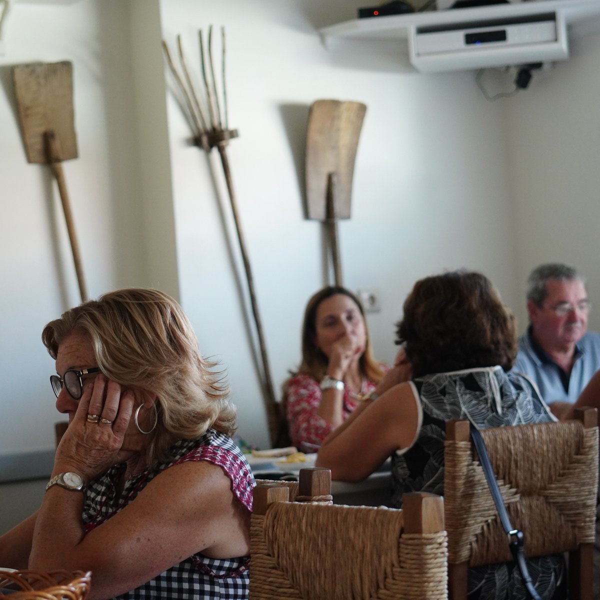 Cooknst_uk's tweet photo. Heading to Portugal to escape cold temperatures, go south to Comporta, the coastal area by the Alentejo region, and find Restaurante São João, a sweet spot where visitors and locals meet in a relaxed atmosphere for authentic Alentejana food. Try the Cataplana, you won’t regret! https://t.co/ZFN3VzHqqb
