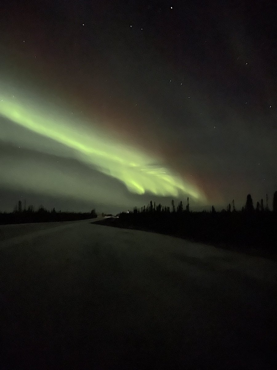 carlsnider's tweet photo. What a beautiful night!! The Aurora Borealis was putting on a show!! This is just one of many reasons why Alaska is so amazing!
#alaskaishome
#madeforalaska
#boldlygo
#shootforthemoon
#auroaborealis
#notonthebucketlistanymore https://t.co/9vGhuQOPfV