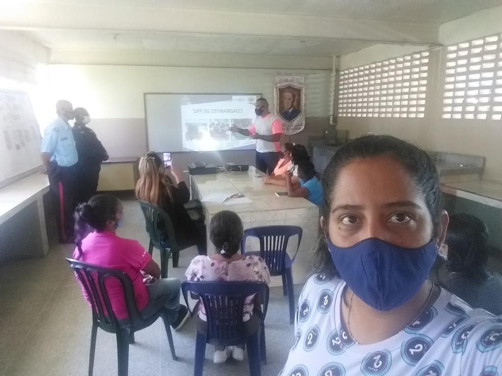 CbitEloy's tweet photo. #04denoviembre La U.E.E Andrés Eloy Blanco presente junto a la comunidad, protección del niño, niña y adolescente, representantes docentes y cbit lamas en el taller CUADRANTES DE PAZ, articulado por los funcionarios Soler y Heredia  del municipio Lamas @leoalvacabrera https://t.co/jgNJssa4tm