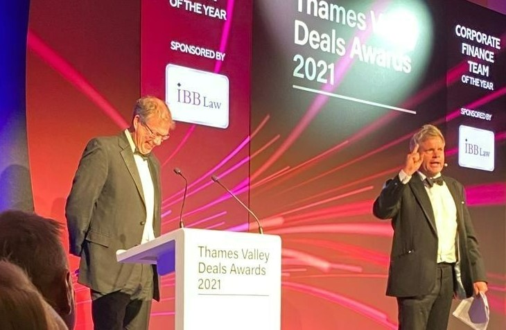 IbbLaw's tweet photo. IBB Law's Adam Dowdney addressing the crowd at last night's Thames Valley Deal Awards.
#ThamesValleyDealAwards #TVDA #TVDeals #TVDA2021 https://t.co/B1rR0sSsnC