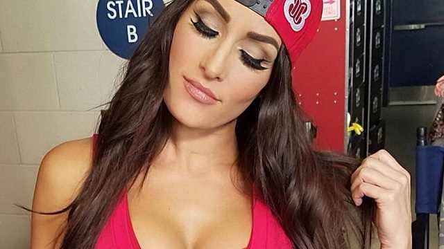 #NikkiBella unsure of her in-ring future due to neck injury. #WWE #TotalBellas

https://t.co/9a95G2UAxX https://t.co/toDGggkk0C