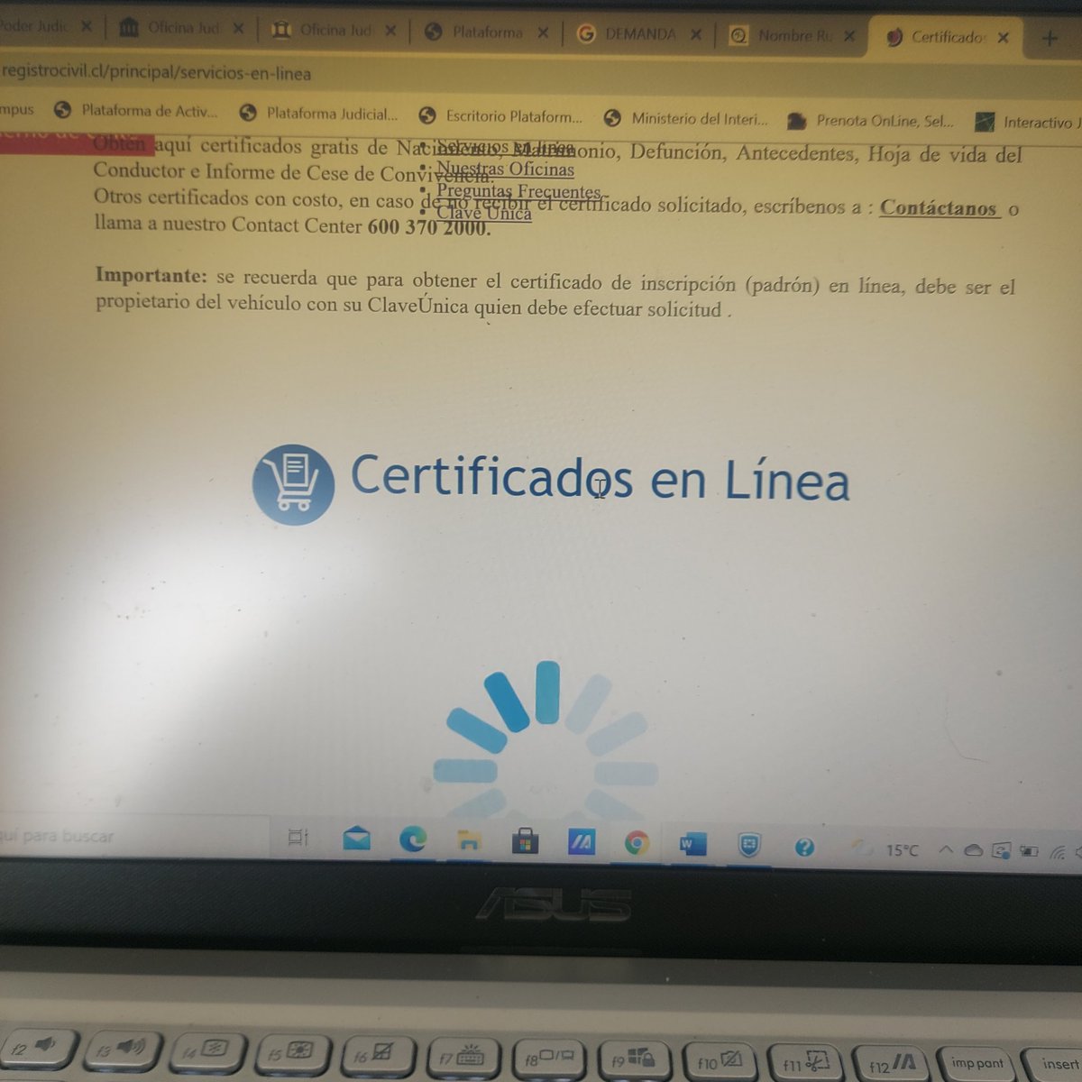 clmunozn's tweet photo. @ArtAylRa @RegCivil_Chile Es un DESASTRE. 
Como quieren evitar contagios si los mínimos servicios que se hacen en línea no funcionan? Quieren llenar las oficinas para pedir certificados? 
Ojo @MeVacuno Registro Civil dependiente del @MinjuDDHH está estimulando aglomeraciones en sus oficinas con ésto. RT! https://t.co/5w3fThozvp