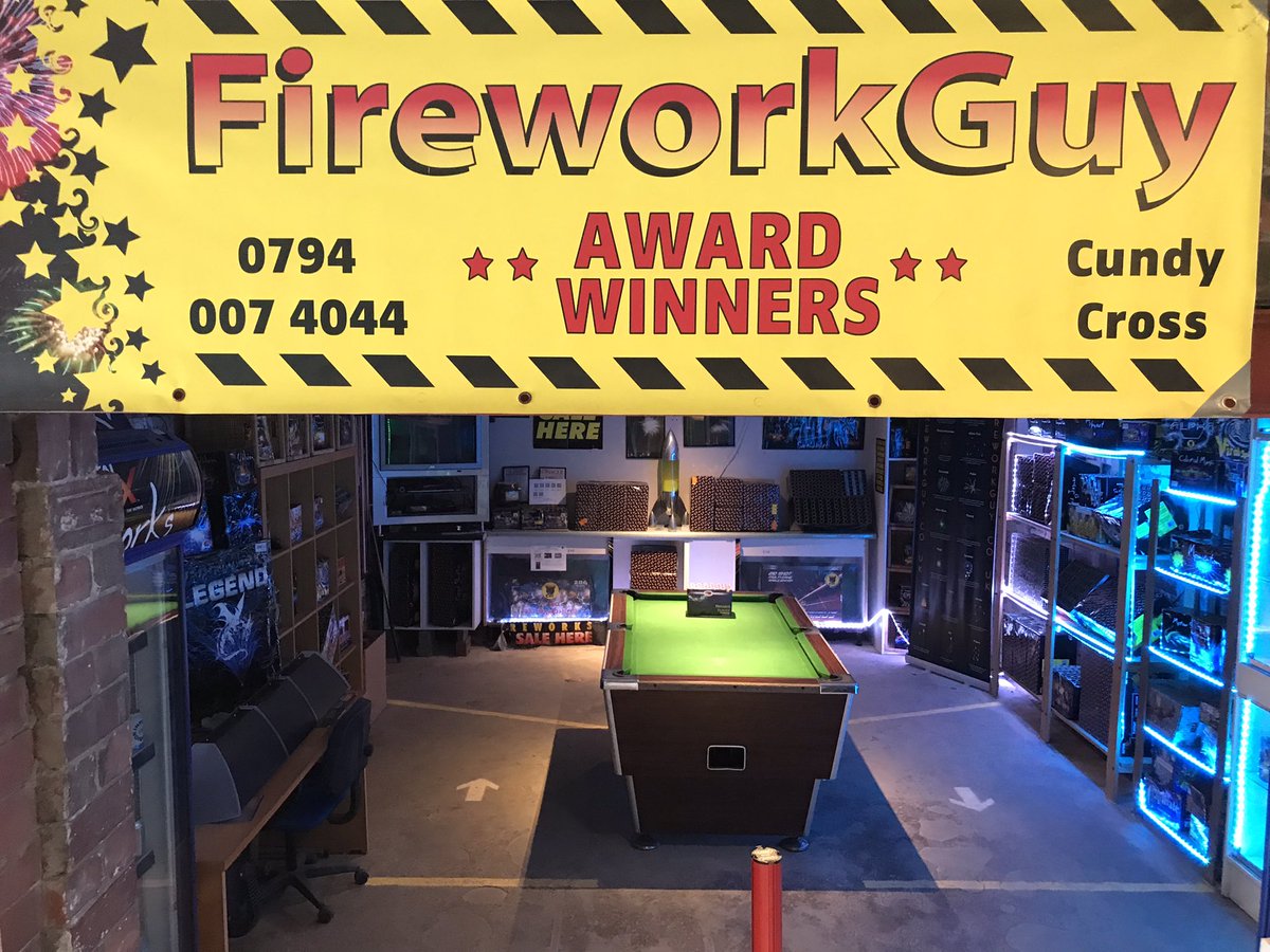 fireworkguy1's tweet image. Open til 7pm tonight! 
#Fireworks #awardwinners #BonfireNight #SupportLocal #Barnsley #makingmemories
