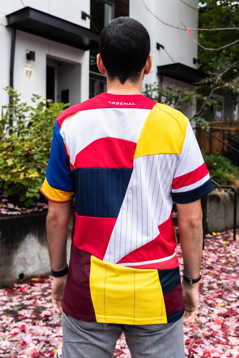 SoccerBible's tweet photo. Celebrating the 20 year partnership between Nike and @Arsenal (1994-2014) @PTrophyStudio have created a special 1 of 1 mashup, made from 20 jerseys from the era.

Get a closer look here: https://t.co/Ix9ZhXGwIV https://t.co/rQNmluAUDJ