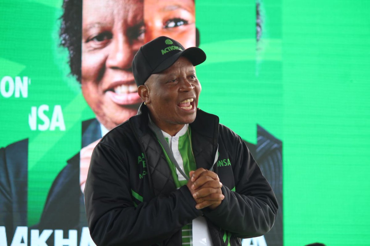 OleLodwick's tweet photo. The Green Nation💚
The Actionairs💚
Devoted Citizens💚
Proud members of @Action4SA under the leadership of President @HermanMashaba. https://t.co/8W7ouV3jZv
