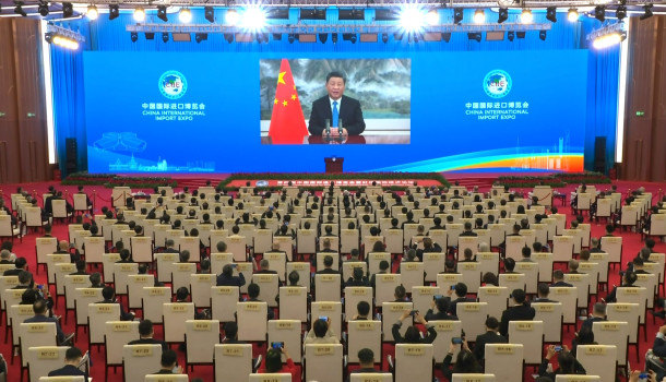 Chinamission2un's tweet photo. President Xi Jinping today delivered a keynote speech at the opening ceremony of the 4th China International Import Expo #CIIE, stressing China's continuous opening-up measures, especially after accession to WTO &amp; commitment to share market opportunity with the world. https://t.co/r16o3zaAoZ