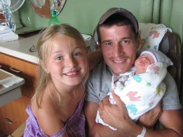 to5m6my's tweet photo. Look at these gorgeous children!! #proudfather #lovemybabies #smile https://t.co/w9NMW5O017