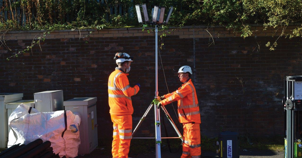 Ritelitesystems's tweet image. Great to be out and about with customers again demonstrating our K45-LITE portable light powered by our RITE-POWER battery powered generator on site with Network rail recently #sitelighting #constructionlights #arealighting #rescue #floodlight #ritelite