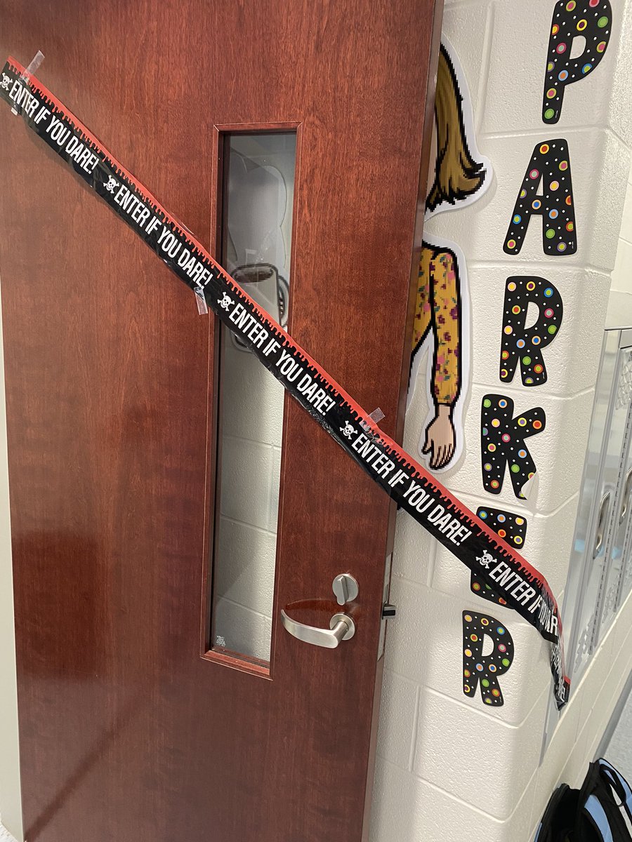 AlisonDParker's tweet image. Favorite lesson of the school year “Tell-Tale Heart” breakout room