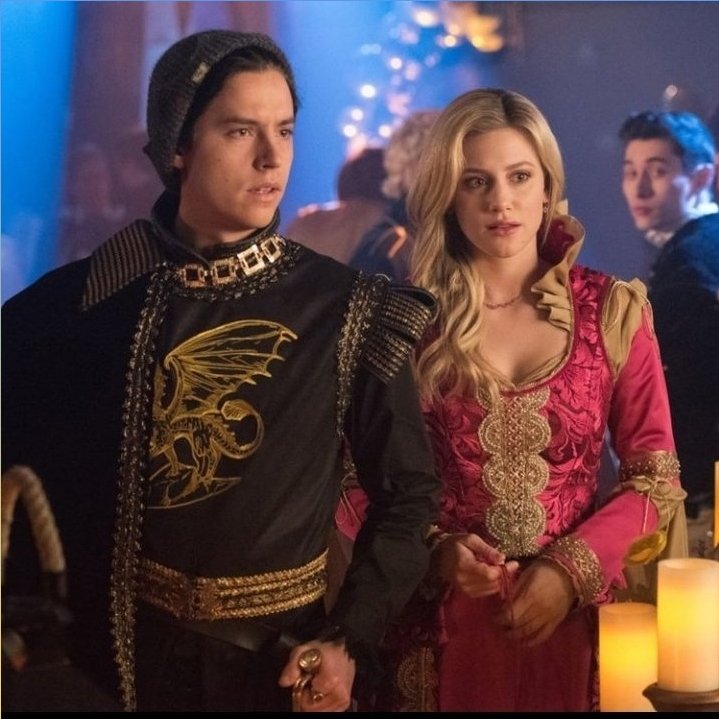 hagerman_becky's tweet photo. We love #bughead and we want them back...#bringbugheadback #reunitebughead #bugheadreunion they are kismet fated born for each other @WriterRAS @CW_Riverdale @RiverdaleWriter @BrianEPaterson @cmaroon lili and Cole still have undeniable chemistry we love them โค ๐ #dreamteam https://t.co/ciubRVWnFx